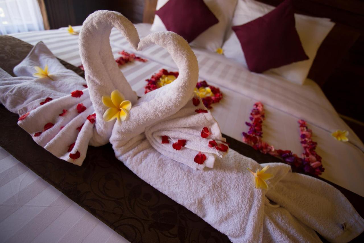 Rijet Villa Beach & Restaurant Ped Bagian luar foto