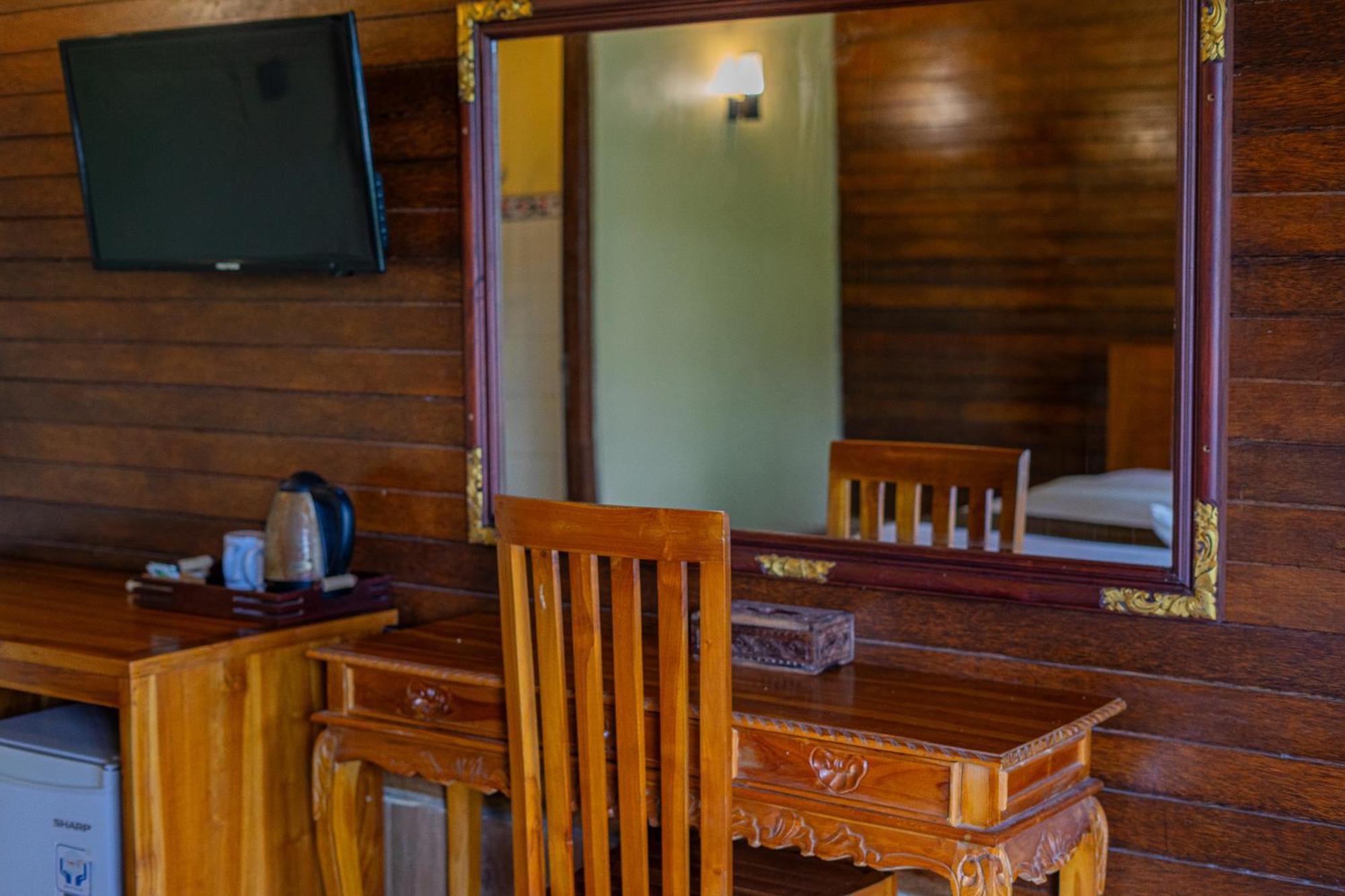 Rijet Villa Beach & Restaurant Ped Bagian luar foto