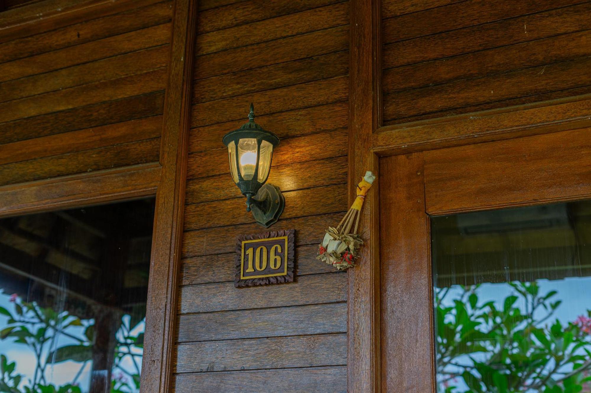 Rijet Villa Beach & Restaurant Ped Bagian luar foto