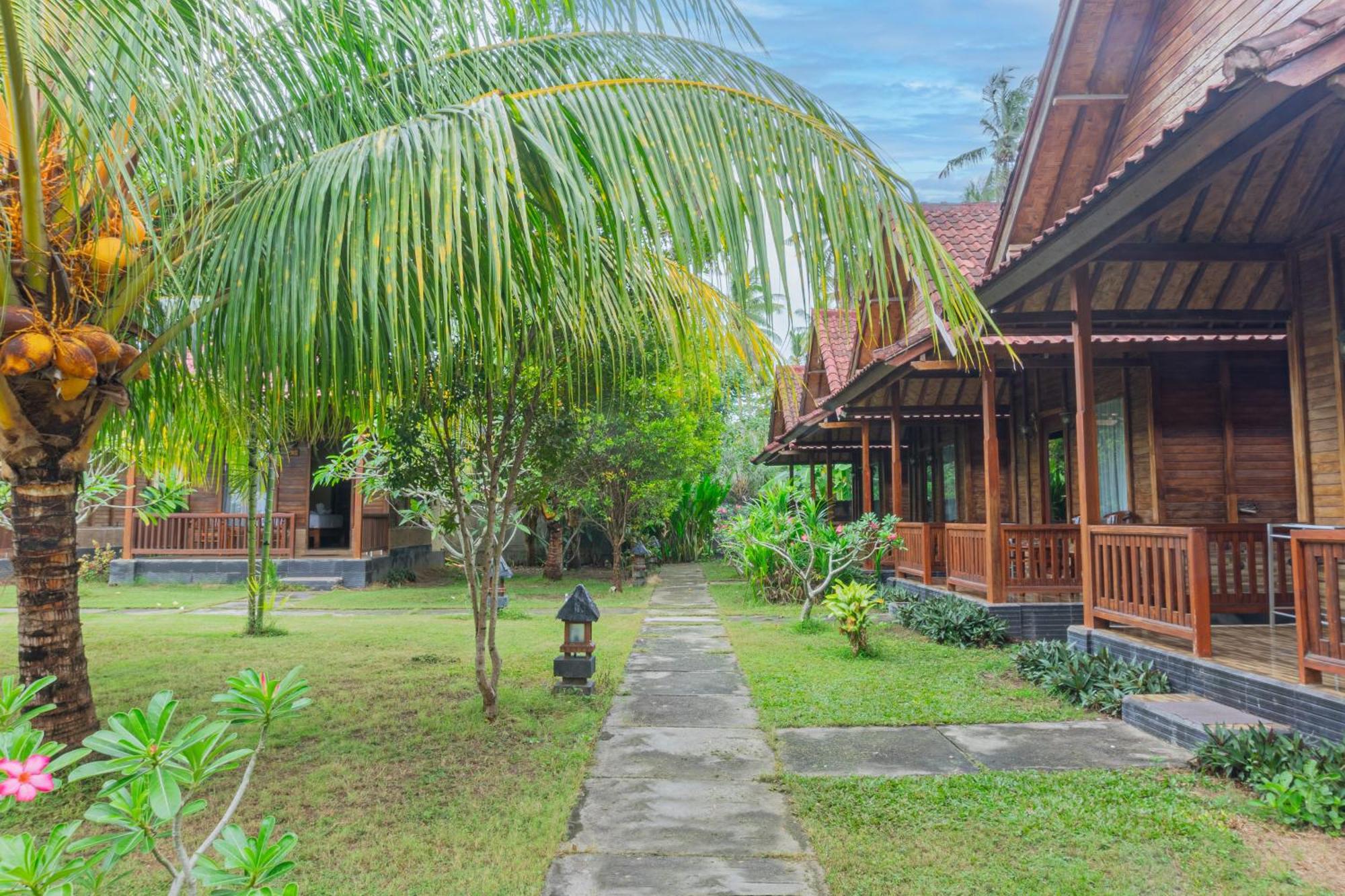 Rijet Villa Beach & Restaurant Ped Bagian luar foto